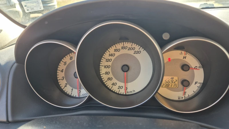 Mazda 3, снимка 9 - Автомобили и джипове - 52791798