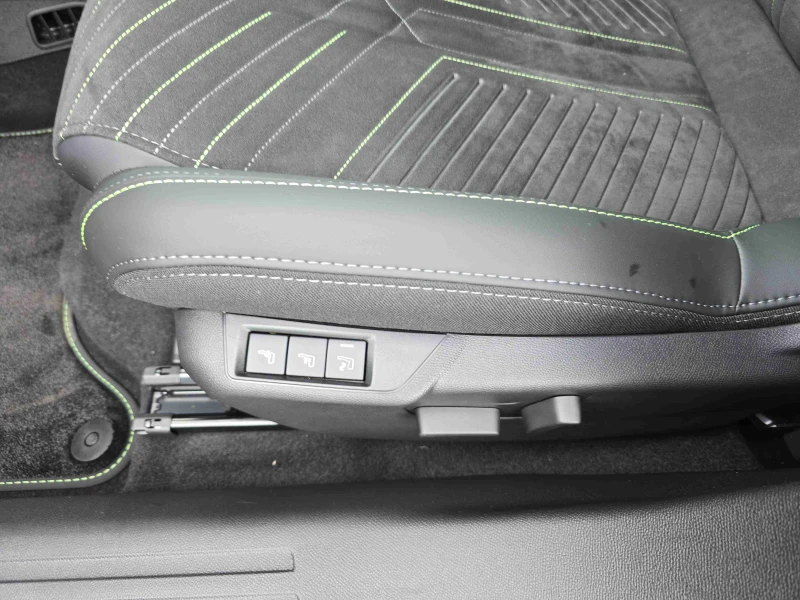 Peugeot 2008 PureTech 145 HYBRID 48V e-DCS6, снимка 10 - Автомобили и джипове - 53100774
