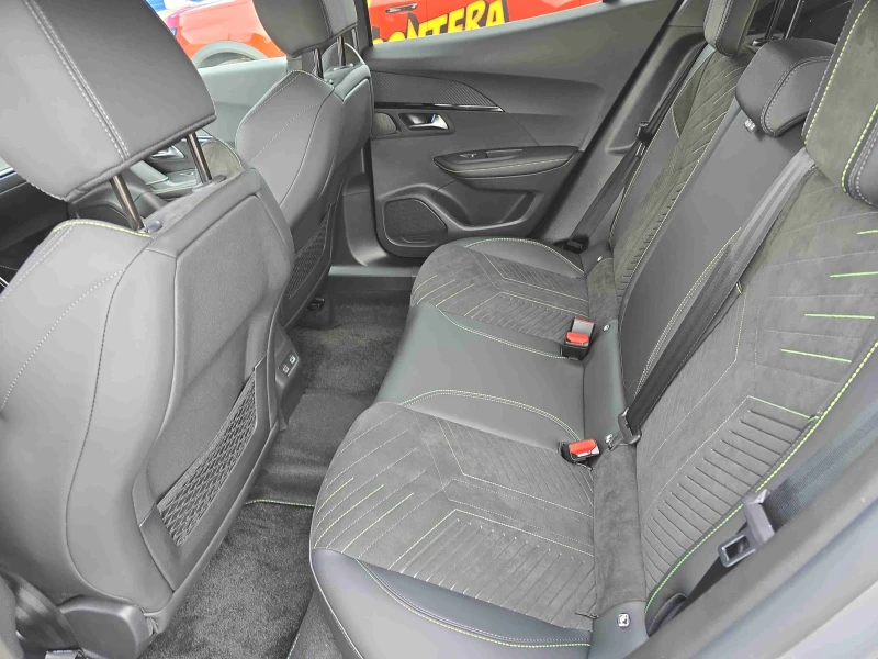 Peugeot 2008 PureTech 145 HYBRID 48V e-DCS6, снимка 13 - Автомобили и джипове - 53100774