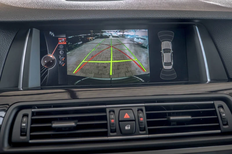 BMW M5 4.4 V8/Камера/Harman Kardon/Обдухване/Карбон/Soft , снимка 14 - Автомобили и джипове - 53580598