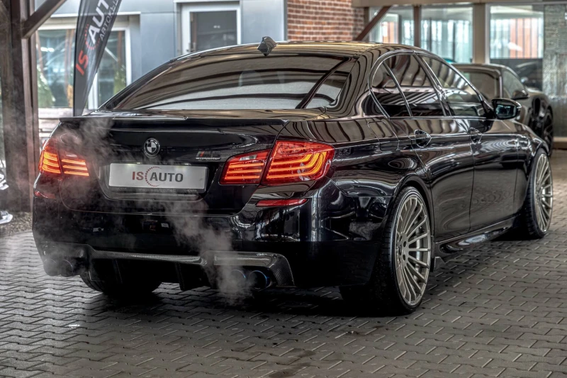 BMW M5 4.4 V8/Камера/Harman Kardon/Обдухване/Карбон/Soft , снимка 5 - Автомобили и джипове - 53580598