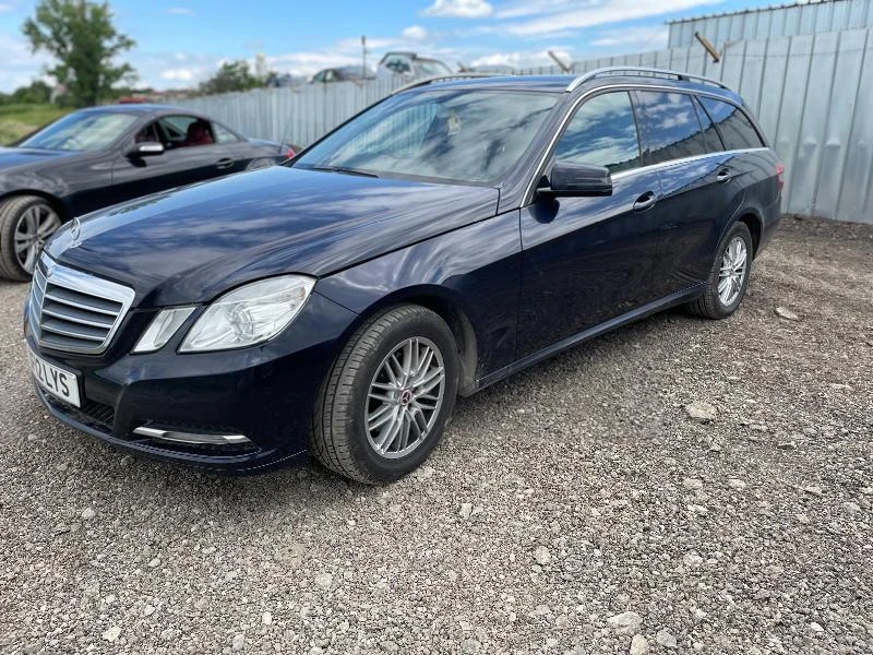 Mercedes-Benz E 220 Комби 651 мотор, снимка 1 - Автомобили и джипове - 33153361