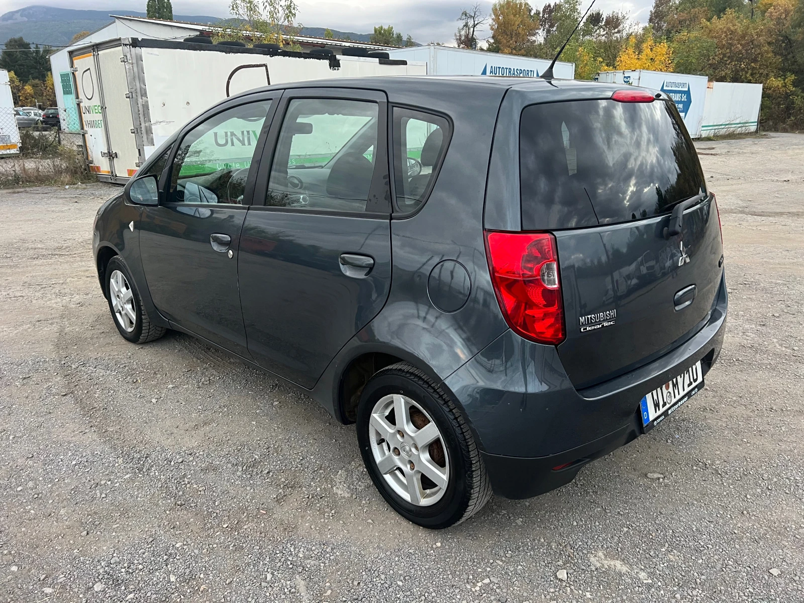 Mitsubishi Colt 1.3i Klimatik - изображение 3