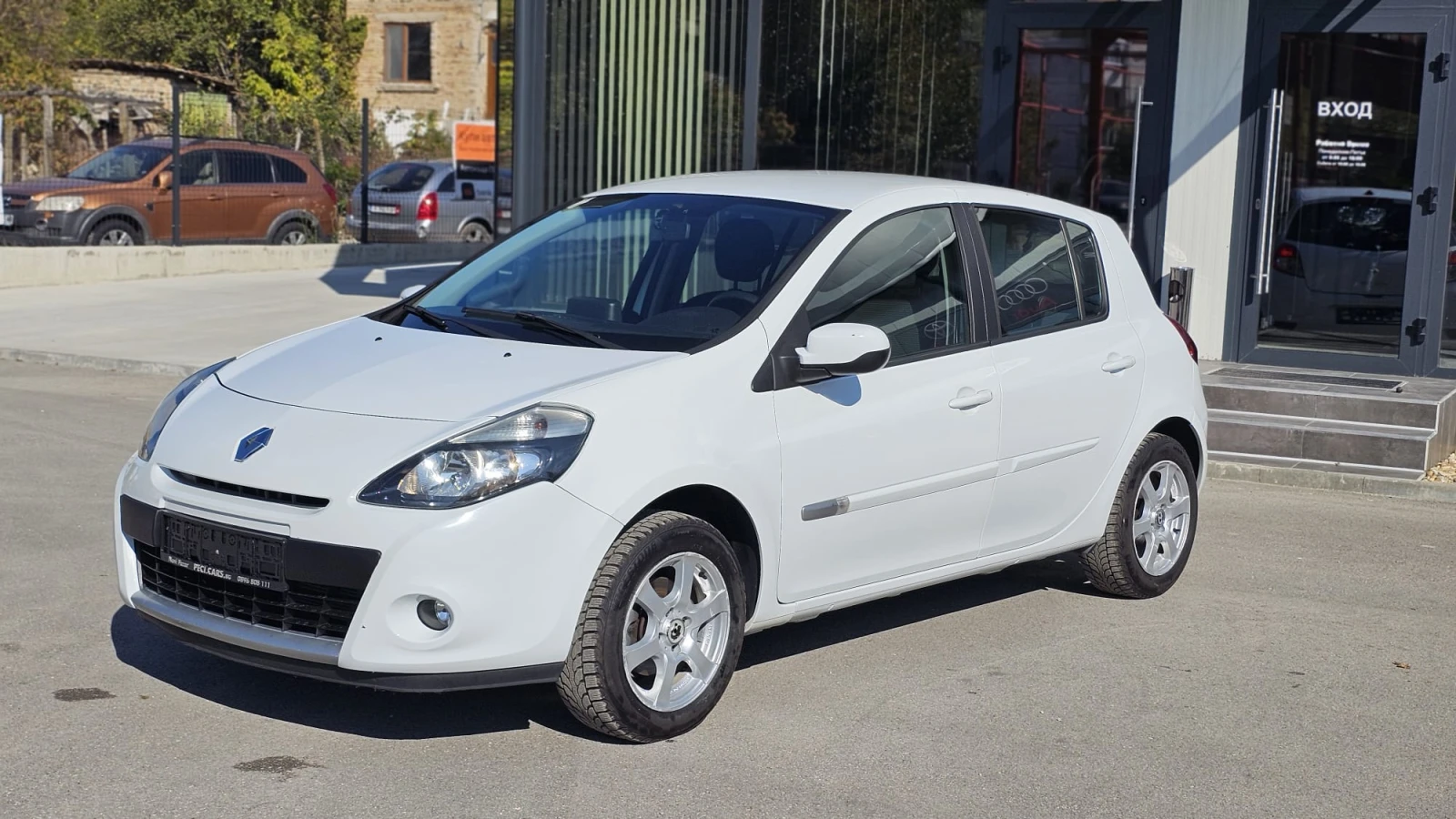 Renault Clio 1.2i LPG 5SP IT-КЛИМА-НАВИ-ЛИЗИНГ-ГАРАНЦИЯ - изображение 3