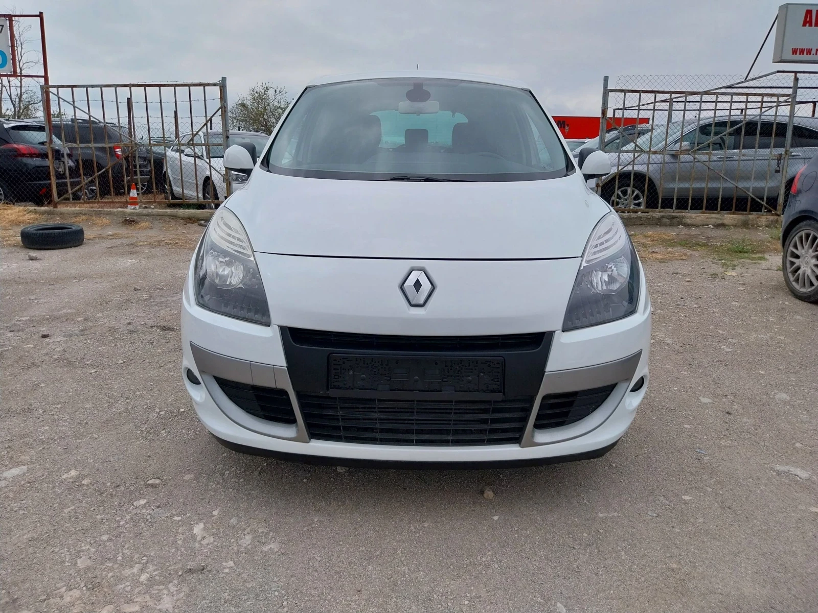 Renault Scenic 1.5 DCI - изображение 2