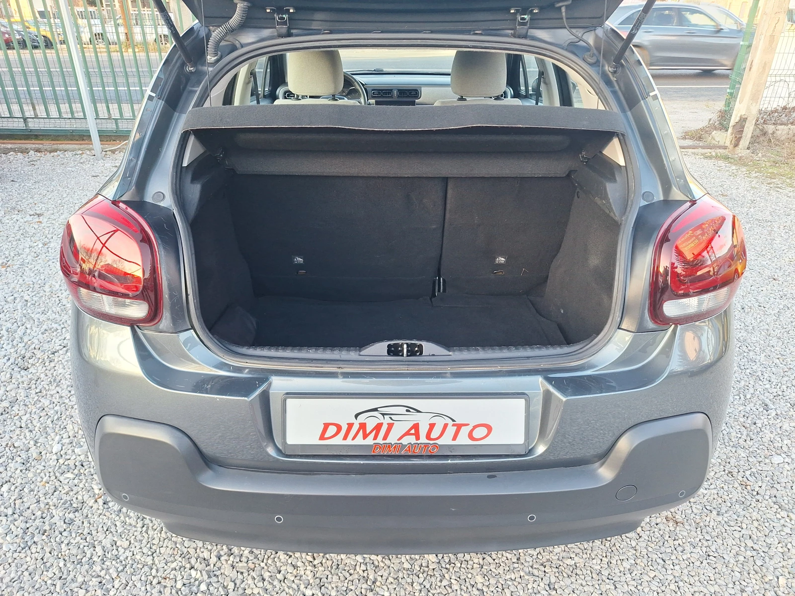 Citroen C3 1.6 Blue Hdi 75ks Full! - изображение 9