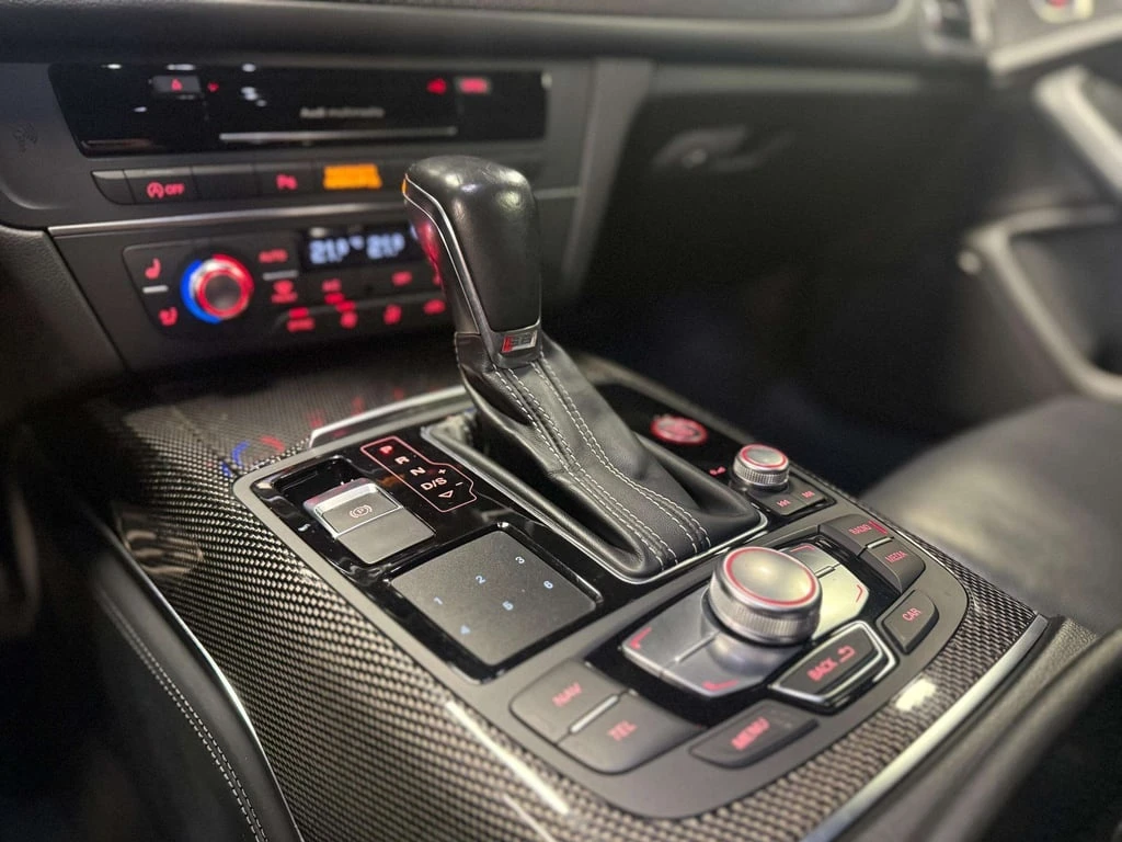 Audi S6 * quattro Premium Plus * CARFAX * ЦЕНА ДО БГ - изображение 9