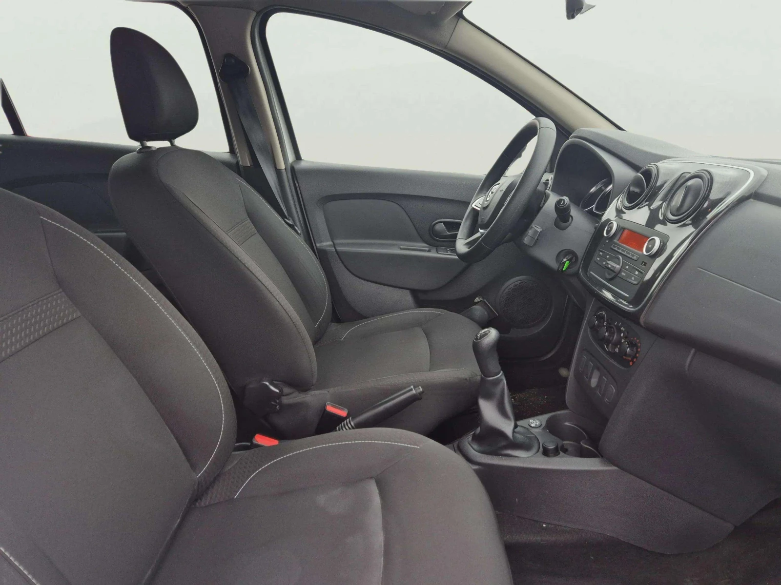 Dacia Logan 1.0 petrol - изображение 10