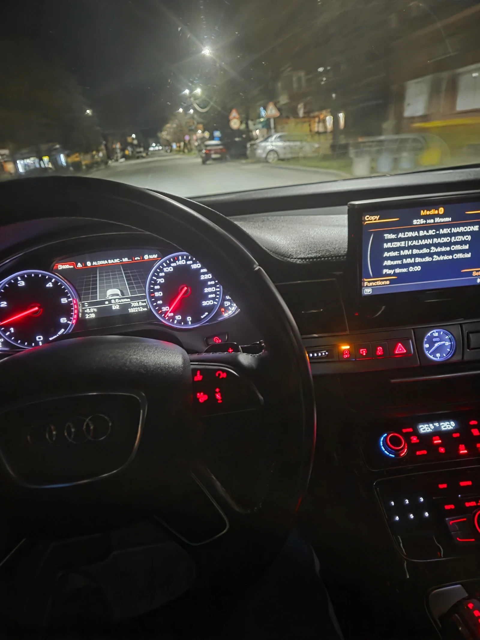 Audi A8, снимка 7 - Автомобили и джипове - 53687581