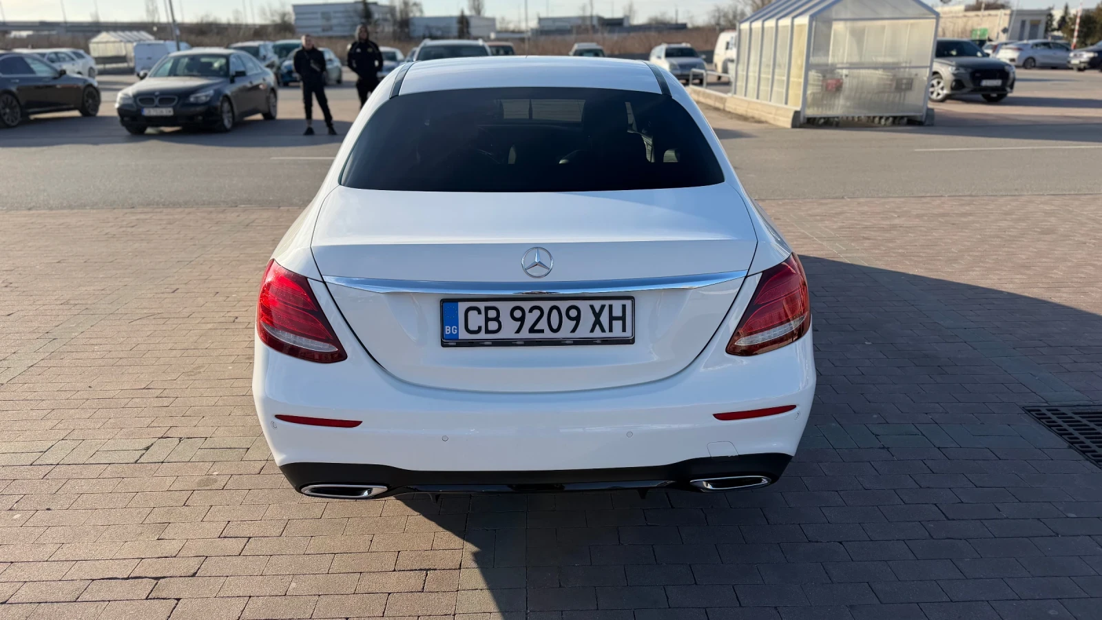 Mercedes-Benz E 220 AMG LINE!9G-TRONIC!HEAD-UP!WIDESCREEN!TOP!, снимка 6 - Автомобили и джипове - 53824368
