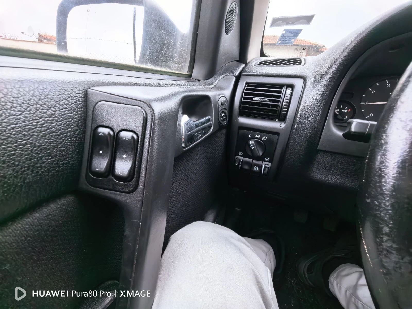 Opel Astra 1.6, снимка 9 - Автомобили и джипове - 53941673