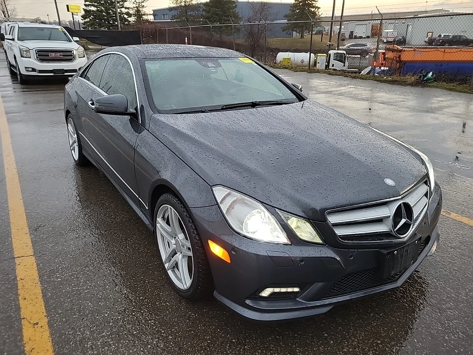 Mercedes-Benz E 500 ОБДУХВАНЕ * ПАНОРАМА * СЕРВИЗНА ИСТОРИЯ * , снимка 2 - Автомобили и джипове - 54140753