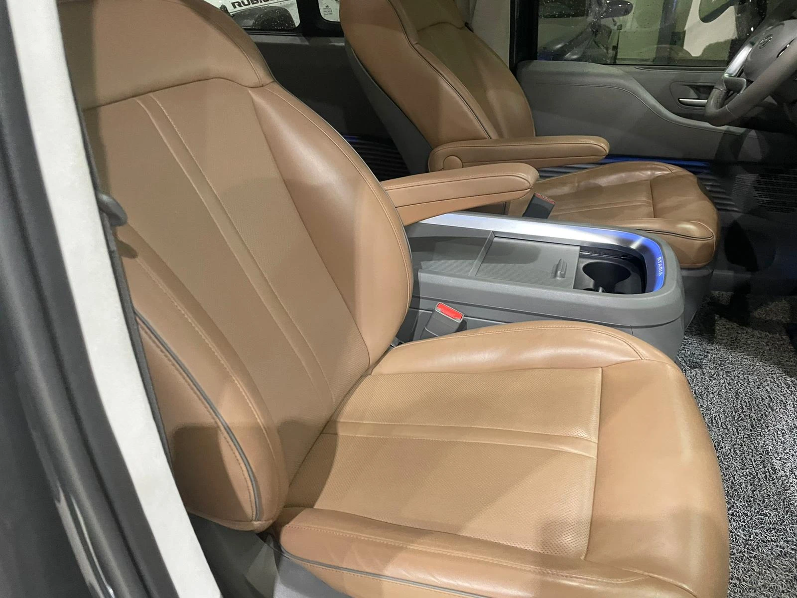 Hyundai Staria 3.5 V6 LPG ! 6+ 1 ! Inspiration ! | Mobile.bg � ����������� 11