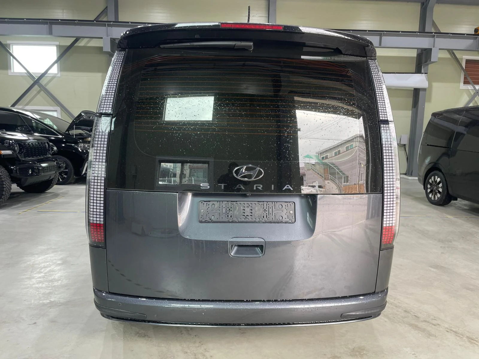 Hyundai Staria 3.5 V6 LPG ! 6+ 1 ! Inspiration ! | Mobile.bg � ����������� 6