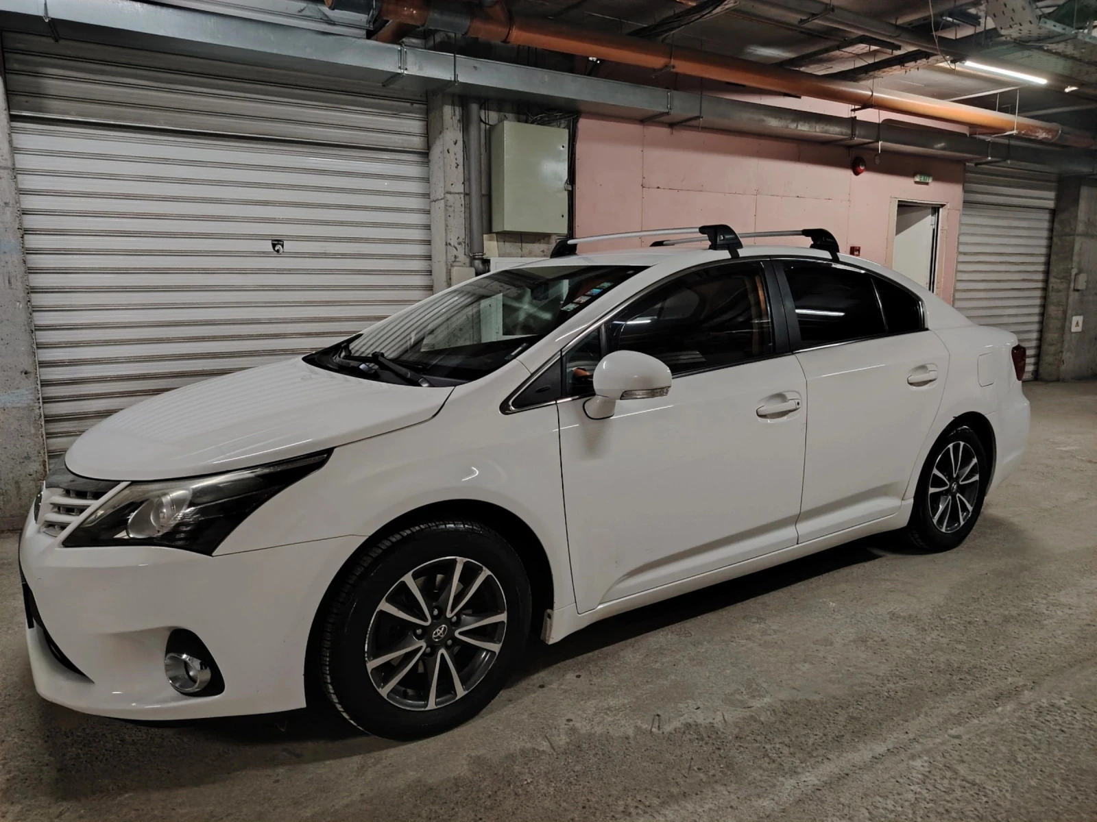 Toyota Avensis, снимка 3 - Автомобили и джипове - 54590392