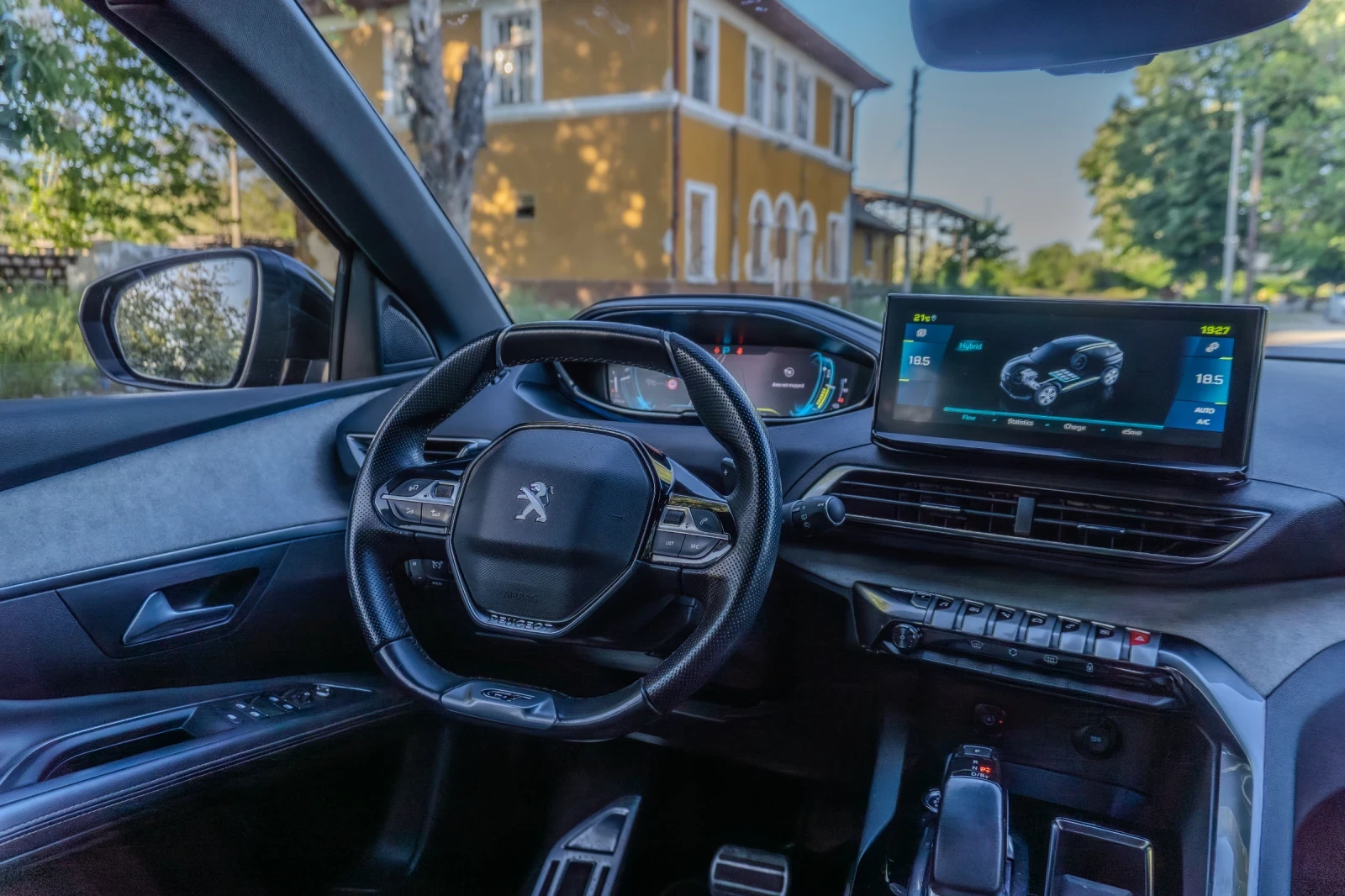 Peugeot 3008 GT* Plug in Hybrid* 79951km* Алкантара* FULL LED, снимка 10 - Автомобили и джипове - 54631421