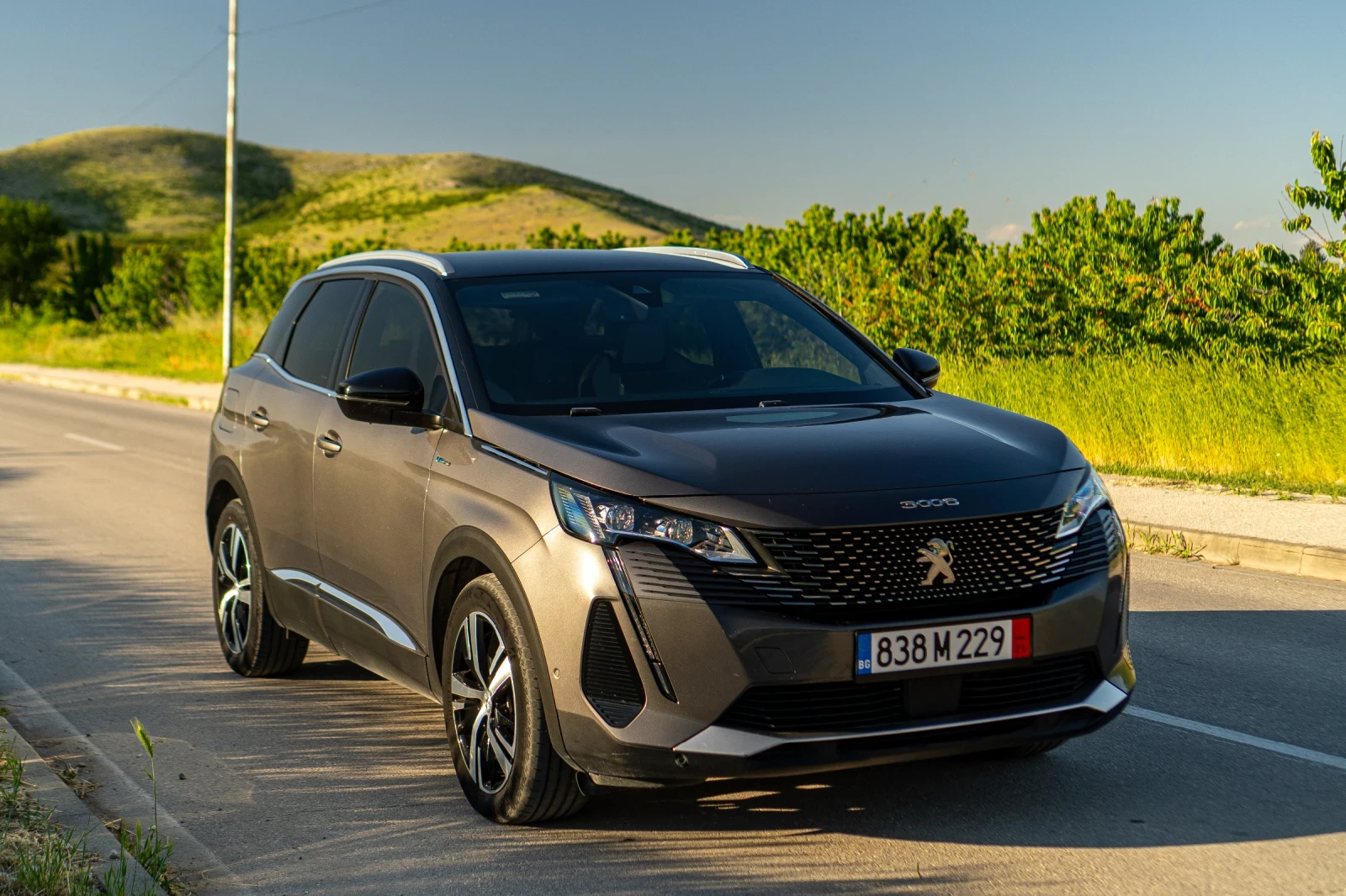 Peugeot 3008 GT* Plug in Hybrid* 79951km* Алкантара* FULL LED, снимка 2 - Автомобили и джипове - 54631421
