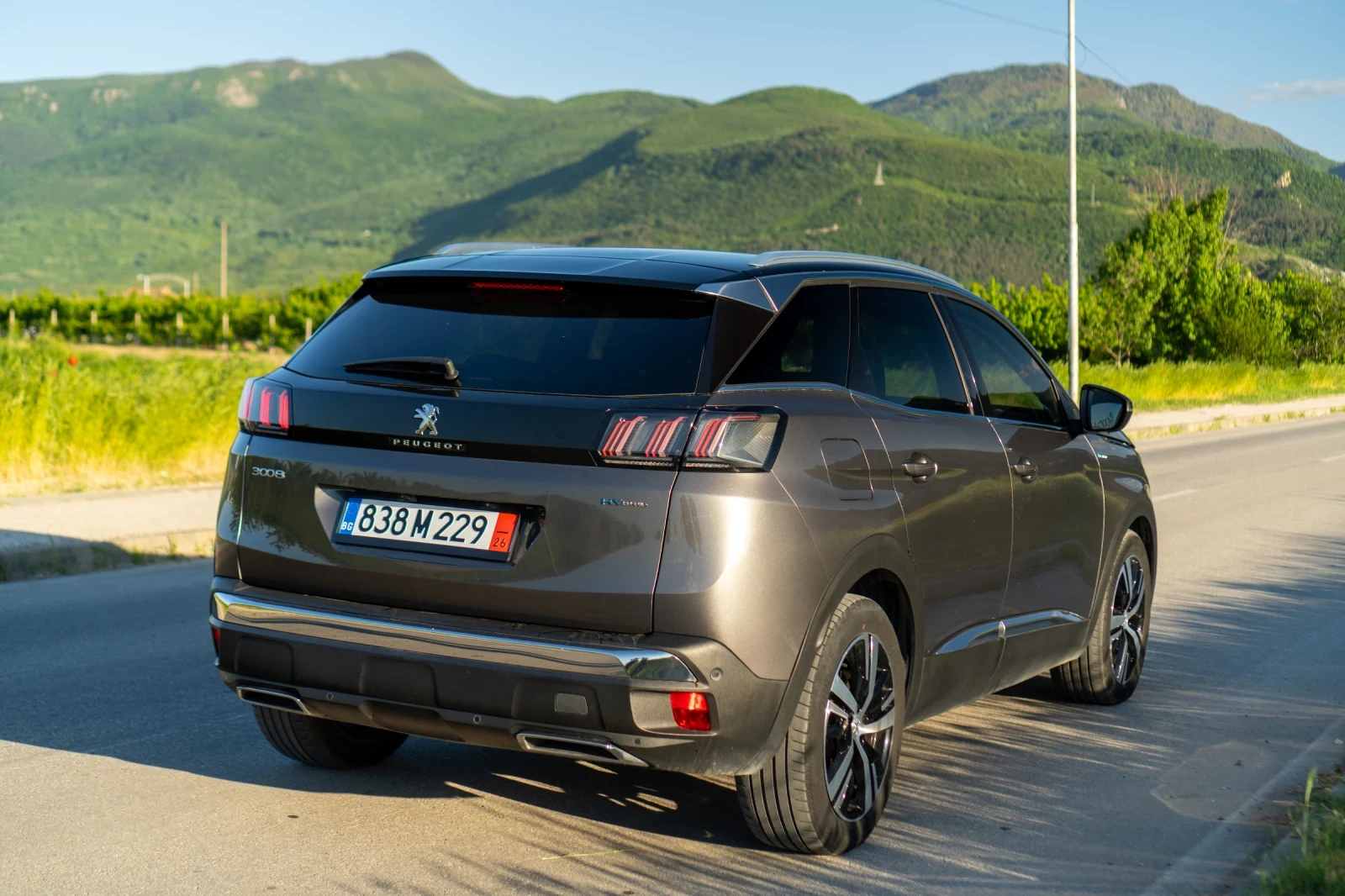 Peugeot 3008 GT* Plug in Hybrid* 79951km* Алкантара* FULL LED, снимка 5 - Автомобили и джипове - 54631421