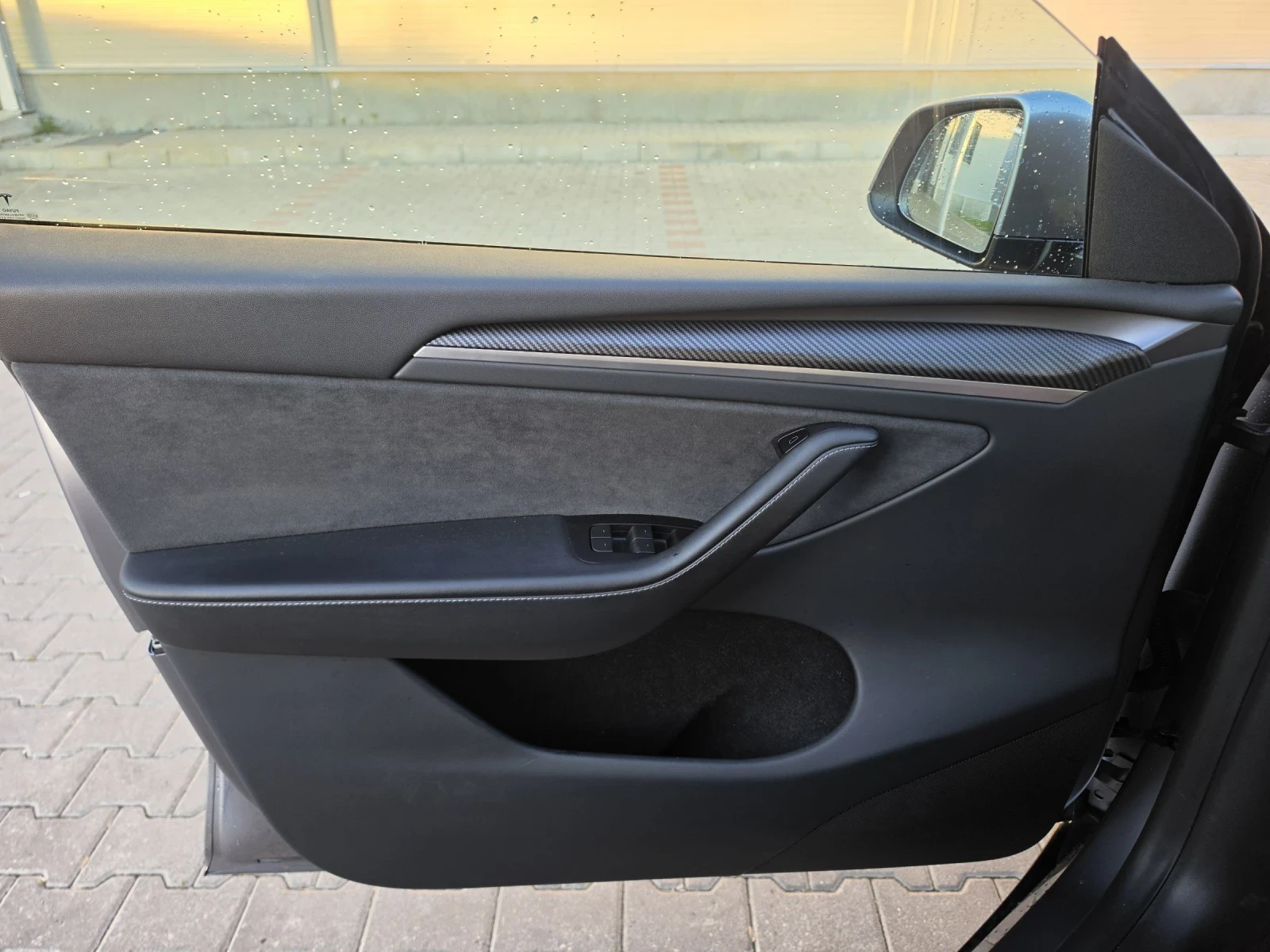 Tesla Model Y Long Range 4x4 Quicksilver Керамика, снимка 10 - Автомобили и джипове - 55056416