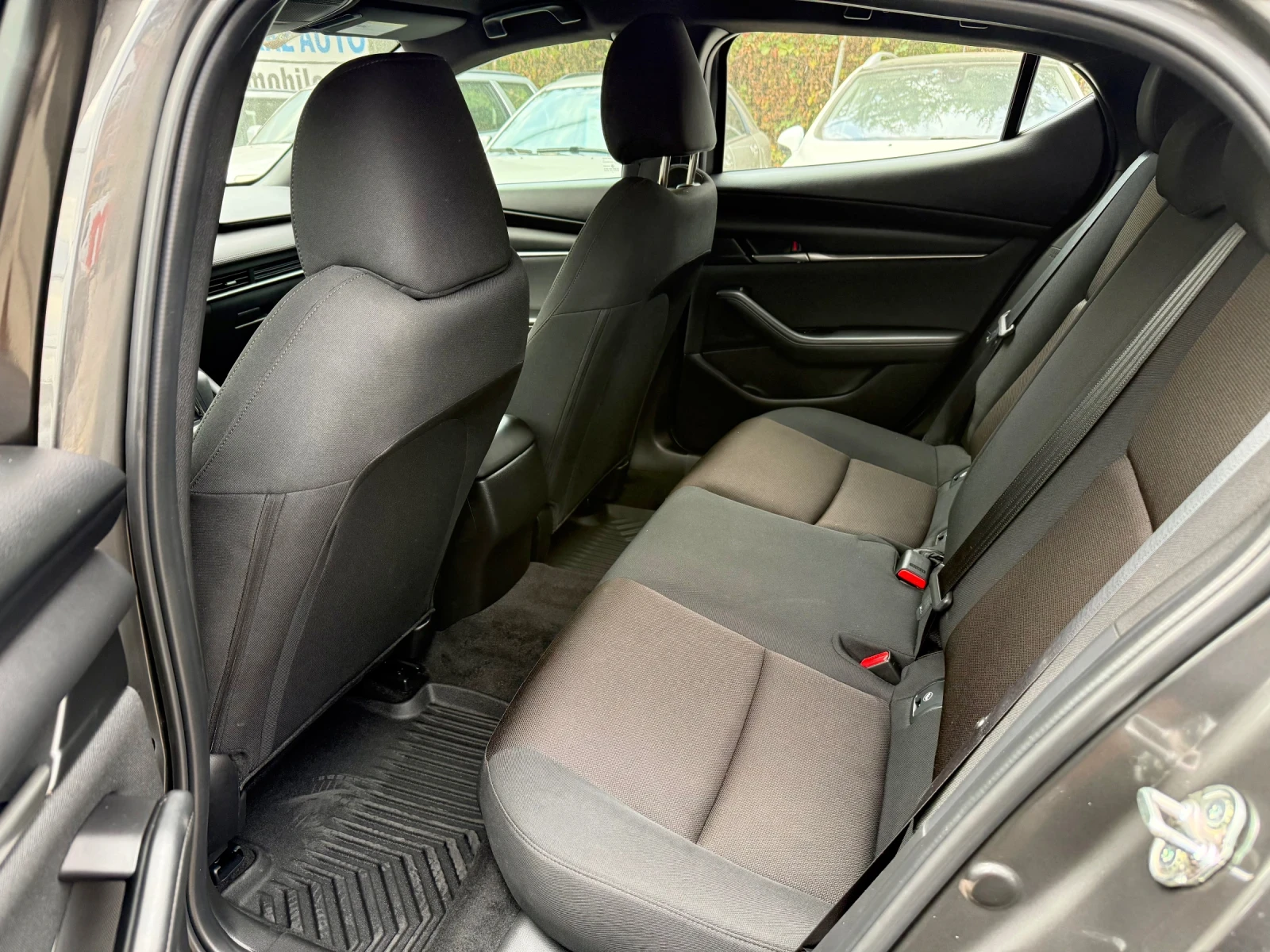 Mazda 3 SkyActivG, снимка 15 - Автомобили и джипове - 55623366