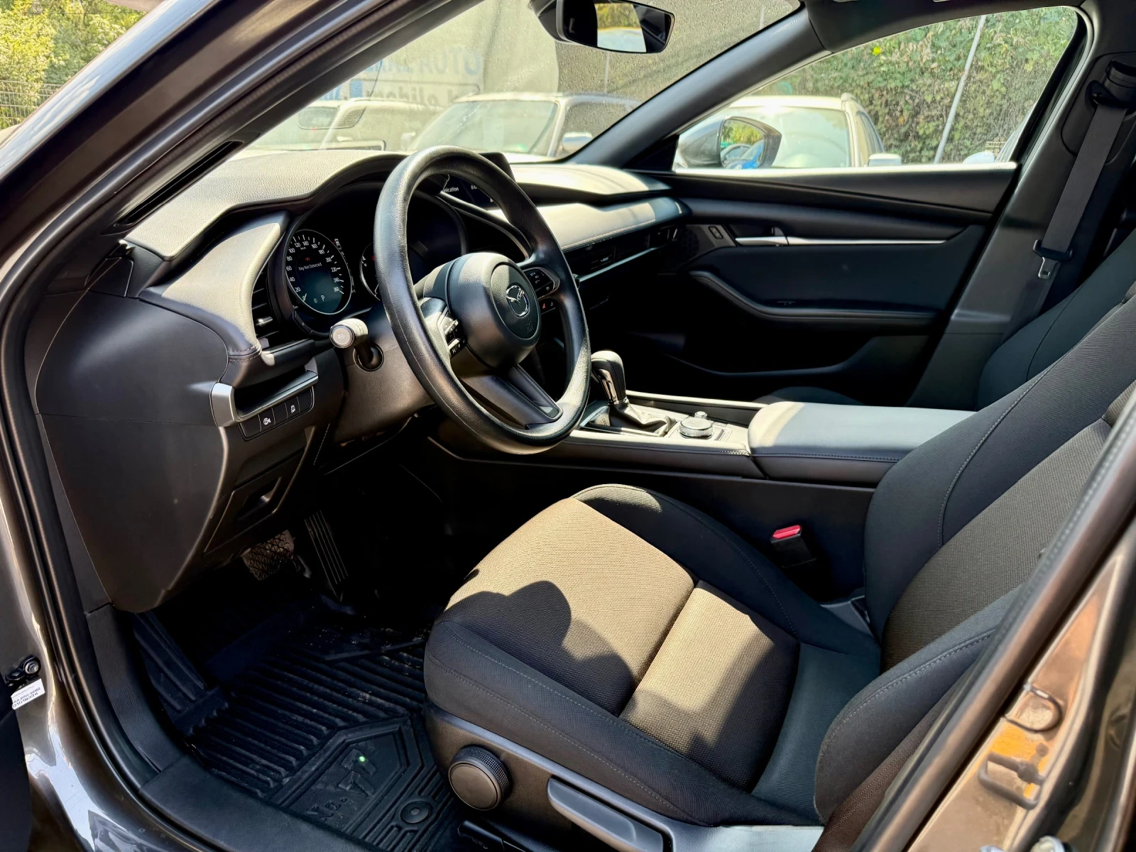 Mazda 3 SkyActivG, снимка 7 - Автомобили и джипове - 55623366