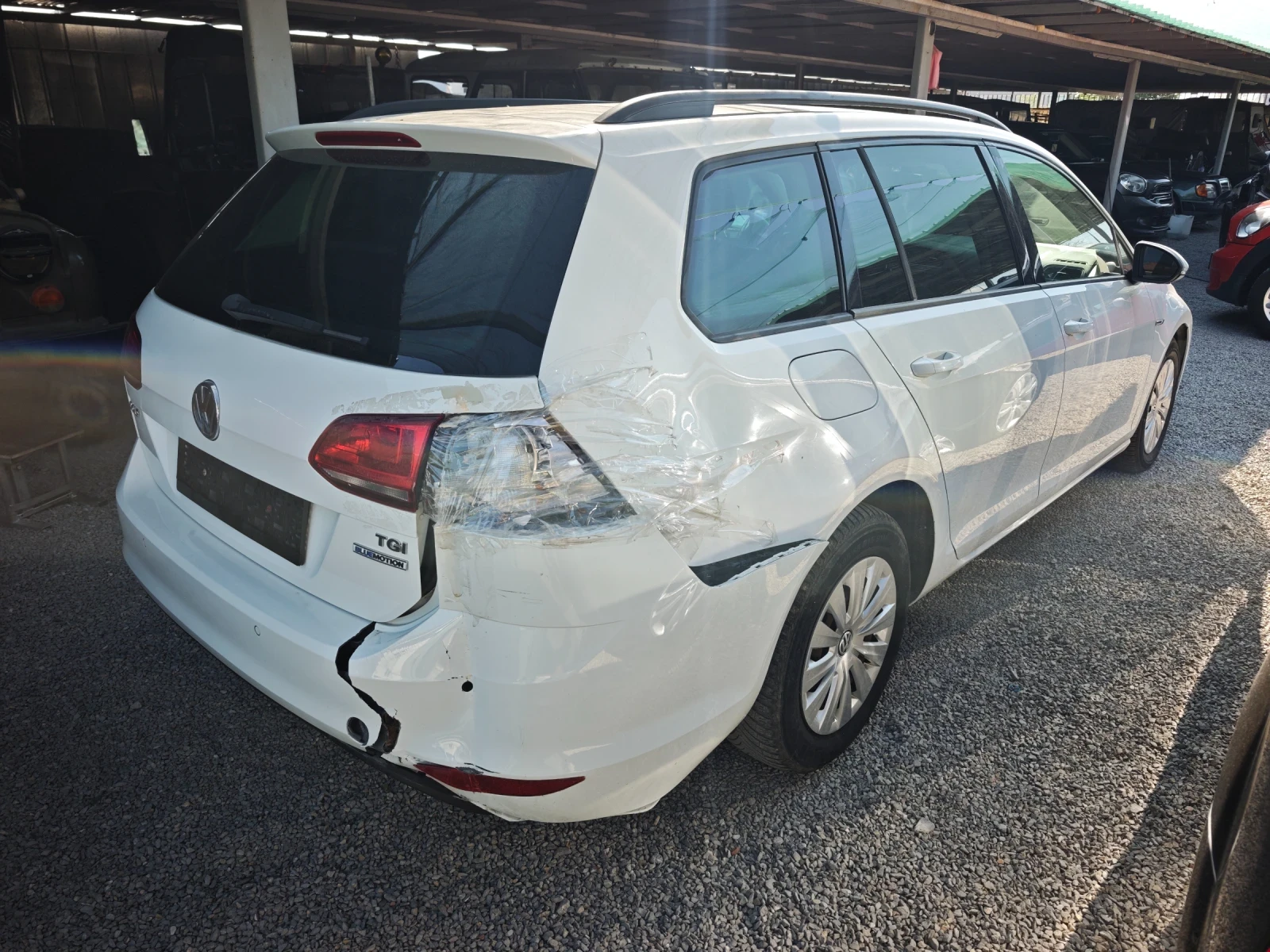 VW Golf 1.4TGI euro6b, снимка 6 - Автомобили и джипове - 55670294