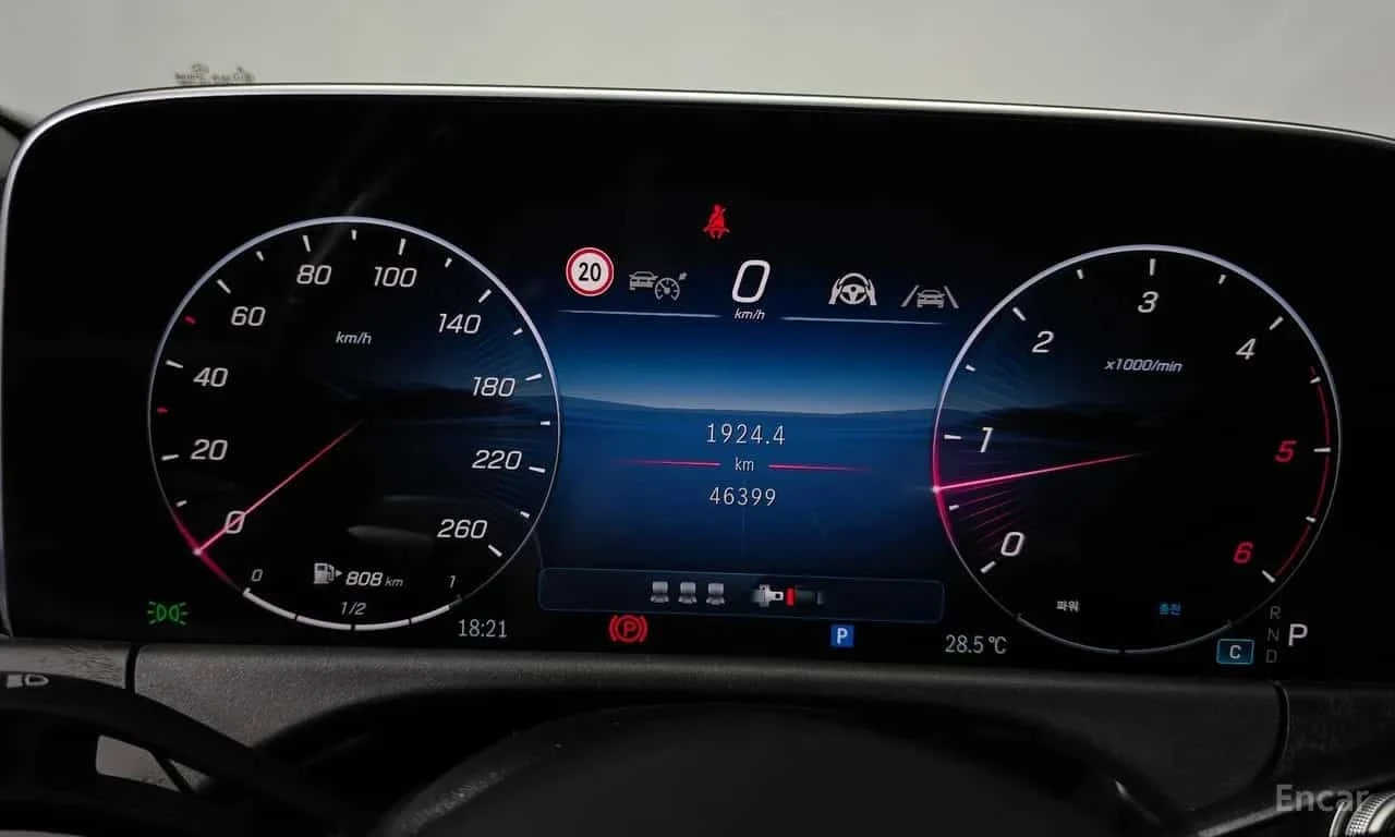 Mercedes-Benz E 220 d 4MATIC Exclusive /ОБДУХВАНЕ/360/ДИСТРОНИK, снимка 8 - Автомобили и джипове - 56239158