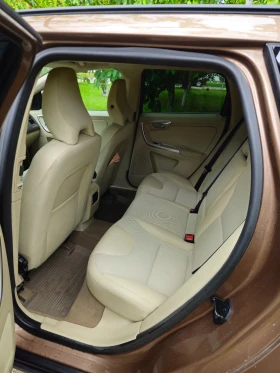Volvo XC60, снимка 10