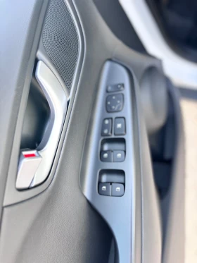 Hyundai Kona Ultimate FWD, снимка 13