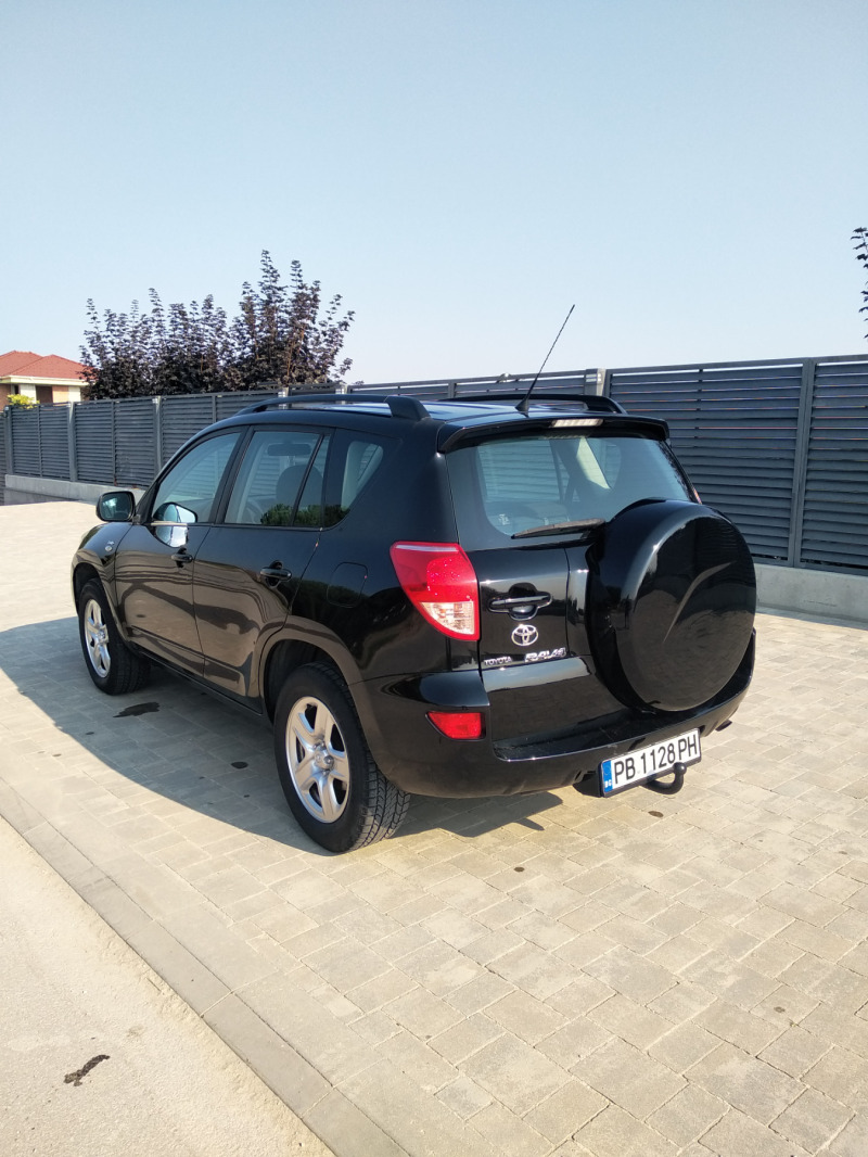 Toyota Rav4, снимка 8 - Автомобили и джипове - 46656157