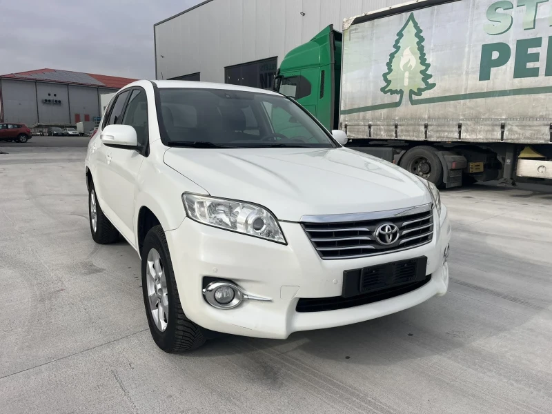 Toyota Rav4, снимка 2 - Автомобили и джипове - 48146909