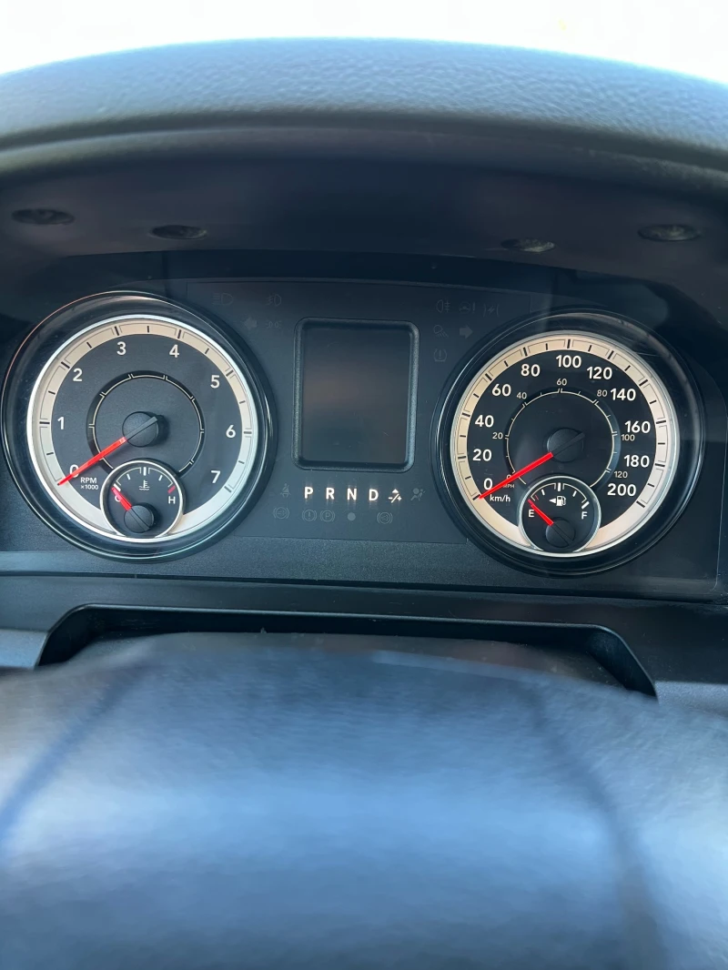 Dodge RAM 1500 3.6 pentastar, снимка 8 - Автомобили и джипове - 50250548