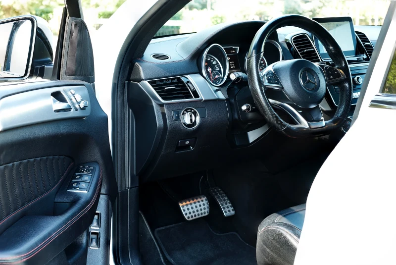 Mercedes-Benz GLE 450 AMG COUPE, снимка 4 - Автомобили и джипове - 52562674