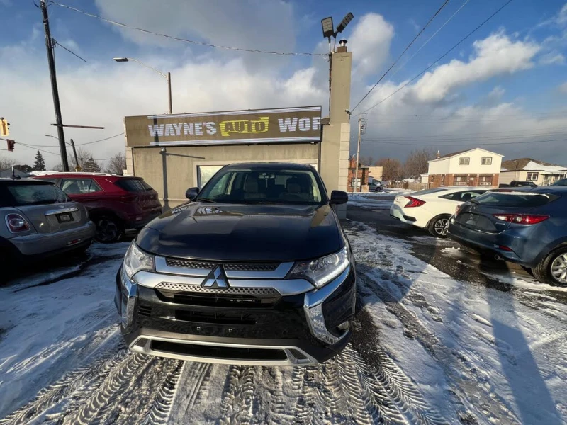 Mitsubishi Outlander SE AWC* ПОДГРЕВ* КАМЕРА* МЪРТВА ТОЧКА* 6+ 1, снимка 2 - Автомобили и джипове - 53354025