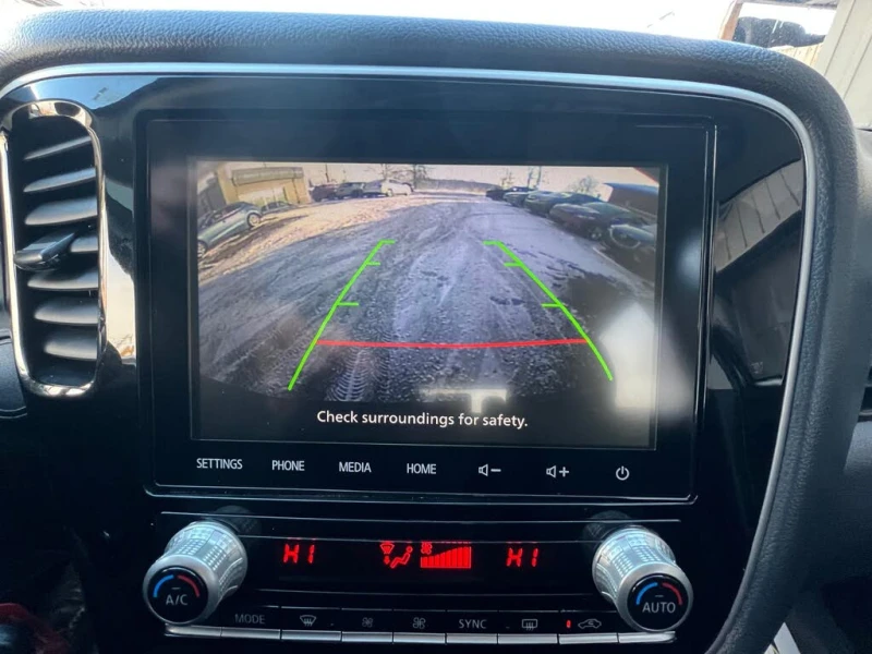 Mitsubishi Outlander SE AWC* ПОДГРЕВ* КАМЕРА* МЪРТВА ТОЧКА* 6+ 1, снимка 11 - Автомобили и джипове - 53354025