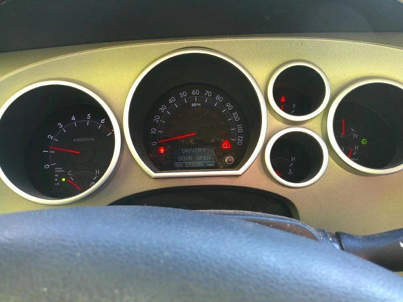 Toyota Sequoia PLATINUM / 5.7 / ТОПЪЛ ЩАТ / БЕЗ РЪЖДА - изображение 7