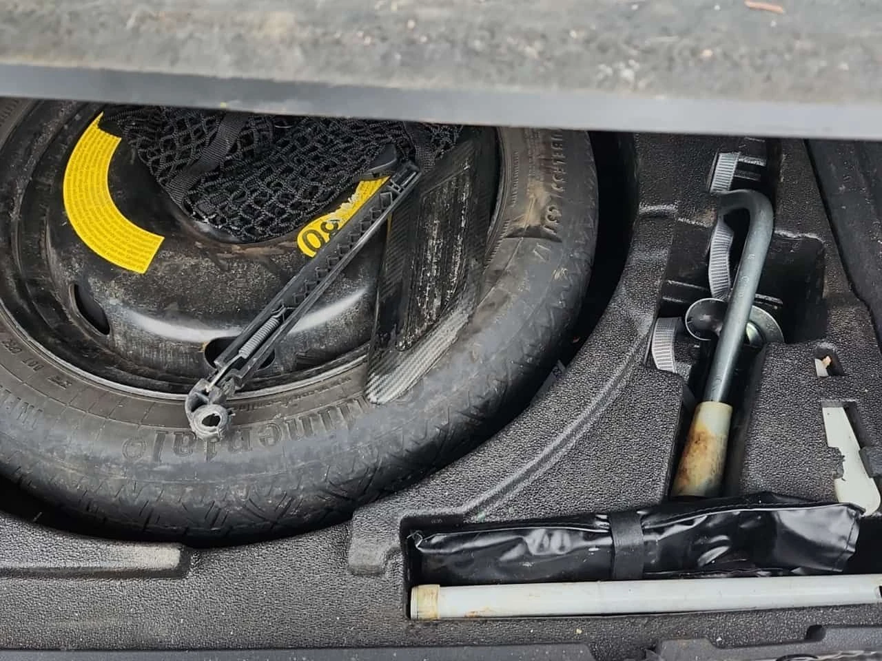 Audi Q3 * PROGRESSIV * CARFAX * БЕЗ ПЪРВОНАЧАЛНА ВНОСКА, снимка 15 - Автомобили и джипове - 54132954