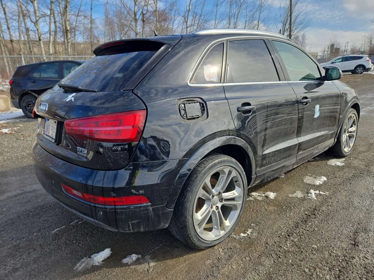 Audi Q3 * PROGRESSIV * CARFAX * БЕЗ ПЪРВОНАЧАЛНА ВНОСКА, снимка 3 - Автомобили и джипове - 54132954
