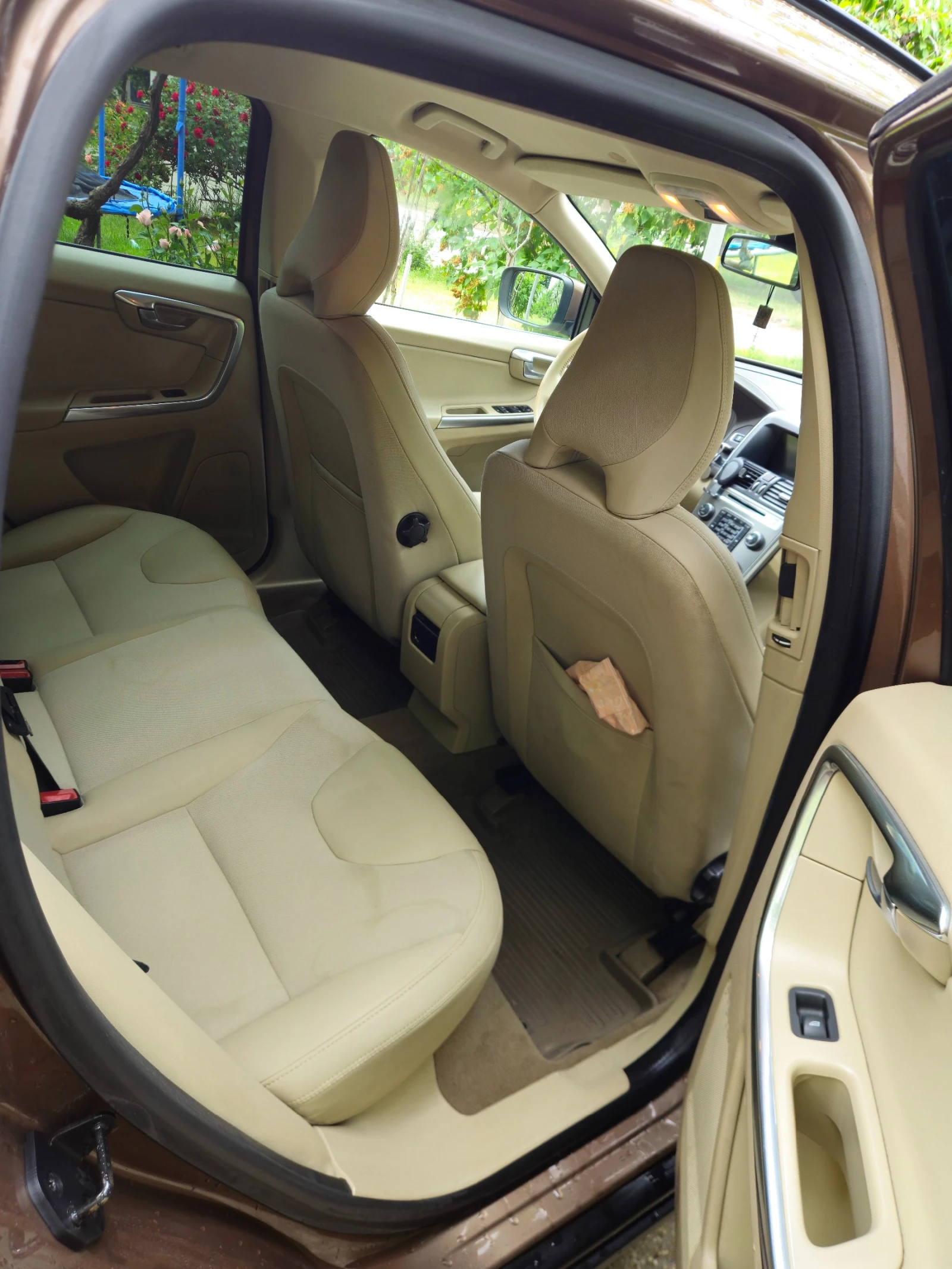 Volvo XC60, снимка 14 - Автомобили и джипове - 55266496