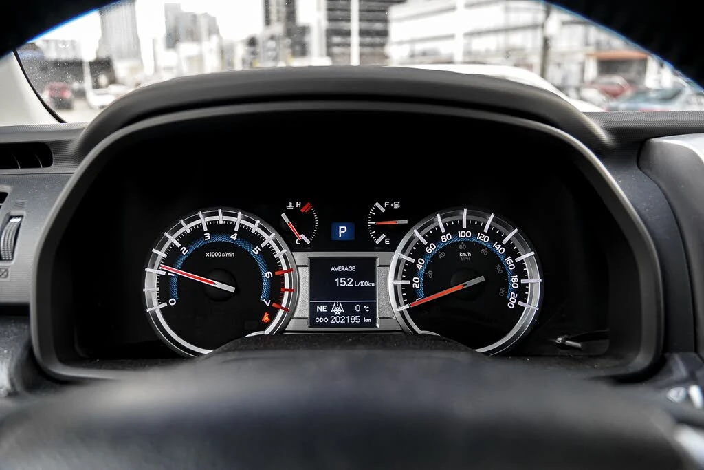Toyota 4runner 4.0* V6* LIMITED* ПОДГРЕВ* КАМЕРА* КЕЙЛЕС* АВТОПИЛ, снимка 11 - Автомобили и джипове - 55275690