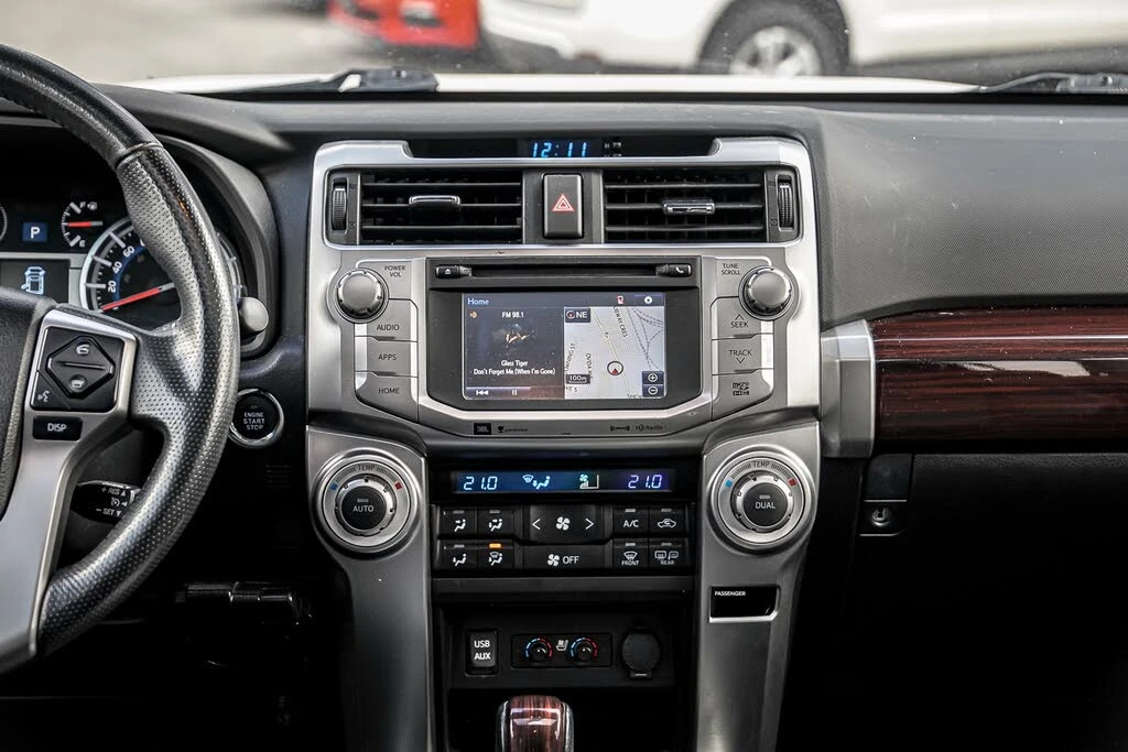 Toyota 4runner 4.0* V6* LIMITED* ПОДГРЕВ* КАМЕРА* КЕЙЛЕС* АВТОПИЛ, снимка 8 - Автомобили и джипове - 55275690
