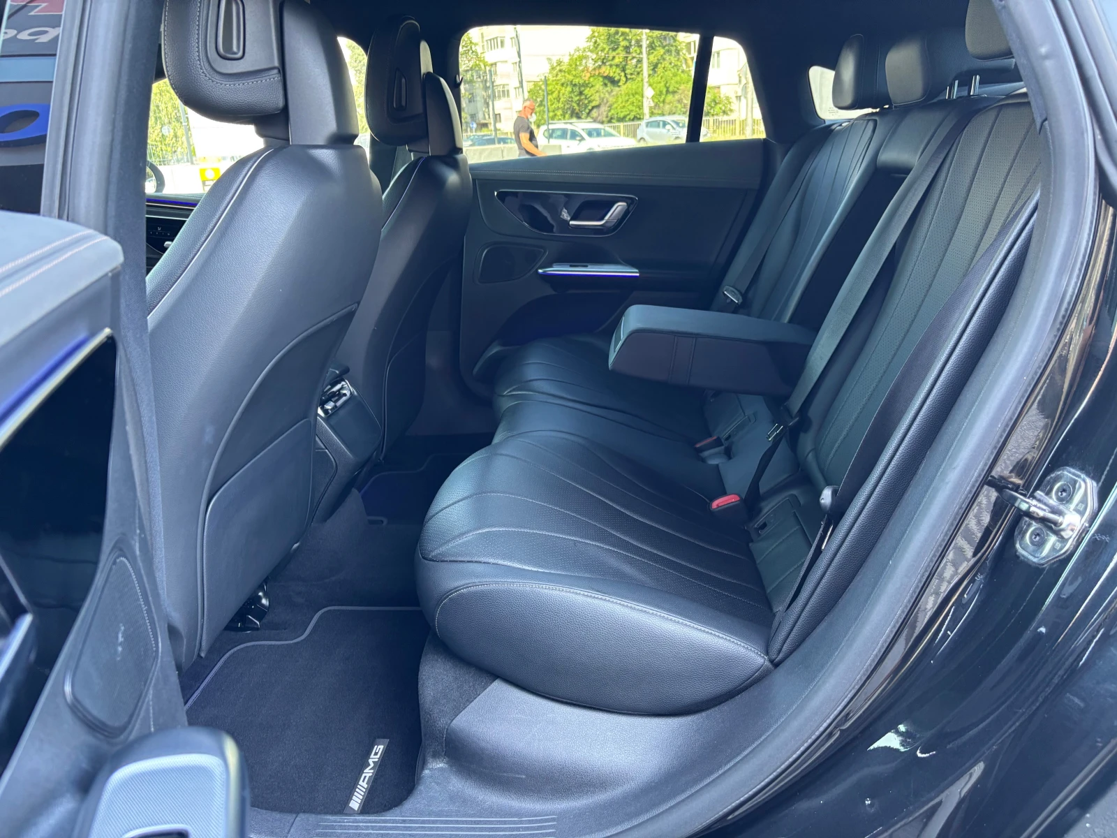 Mercedes-Benz EQE 350+ , снимка 12 - Автомобили и джипове - 55643183