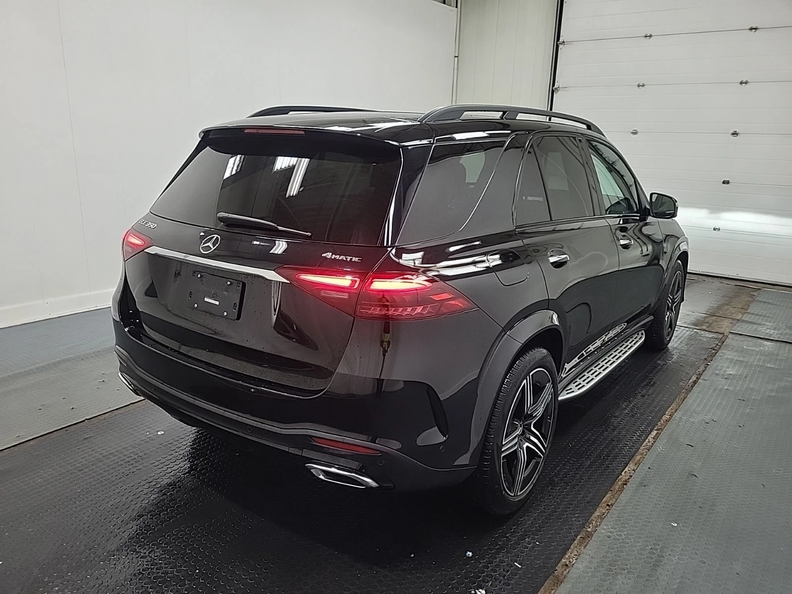 Mercedes-Benz GLE 350* CARFAX* АВТОКРЕДИТ БЕЗ ПЪРВОНАЧАЛНА ВНОСКА* , снимка 3 - Автомобили и джипове - 56093959