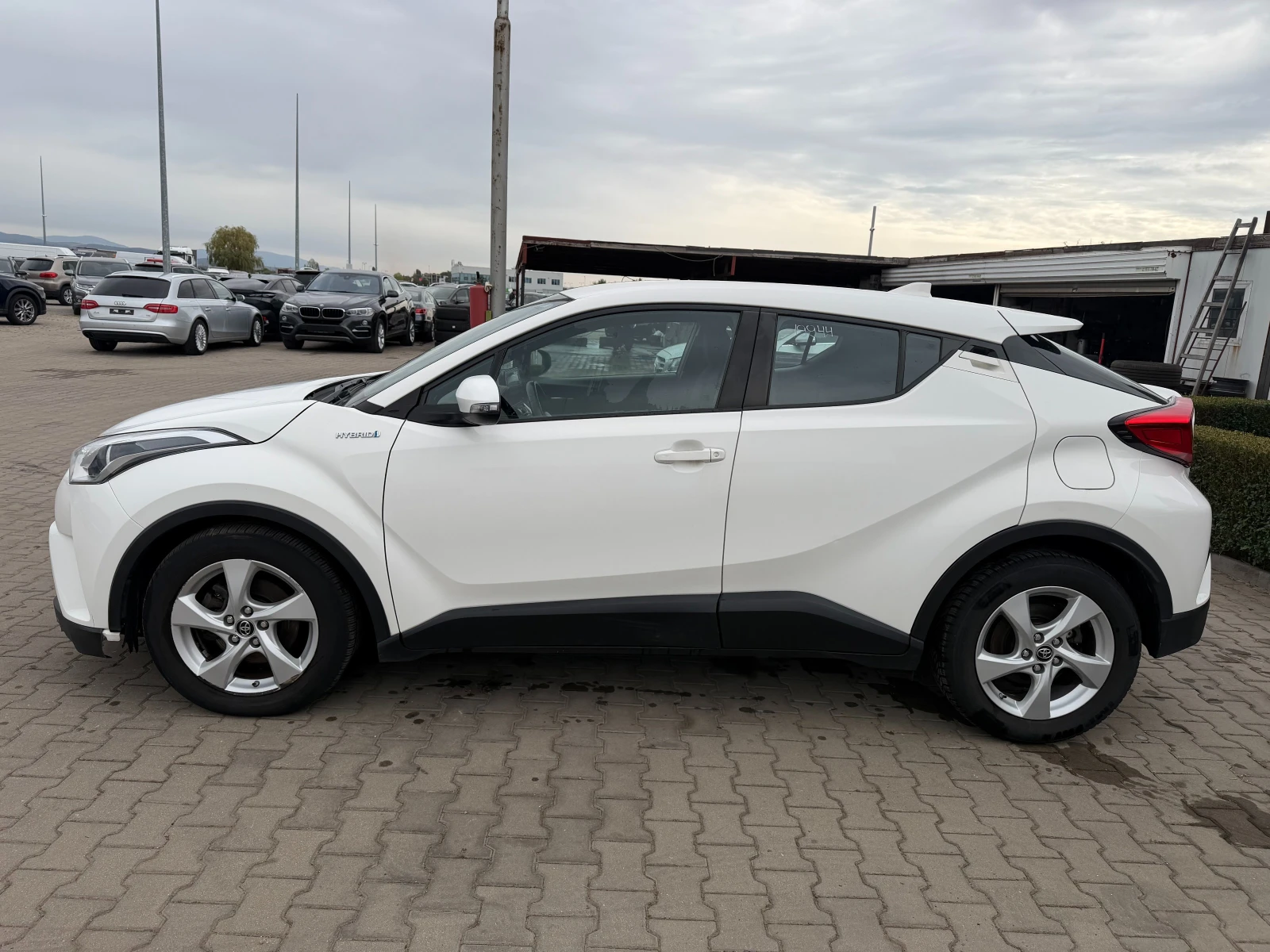 Toyota C-HR 1.8HYBRID AVTOMAT/NAVI/KAMERA EURO 6, снимка 9 - Автомобили и джипове - 56223532