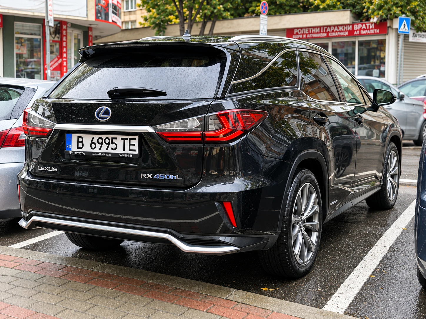 Lexus RX 450h plus 7 местен, снимка 3 - Автомобили и джипове - 56269068