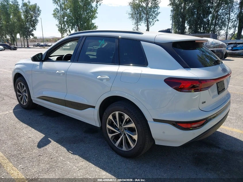 Audi Q6 E-Tron Premium Quattro, снимка 3 - Автомобили и джипове - 56366860