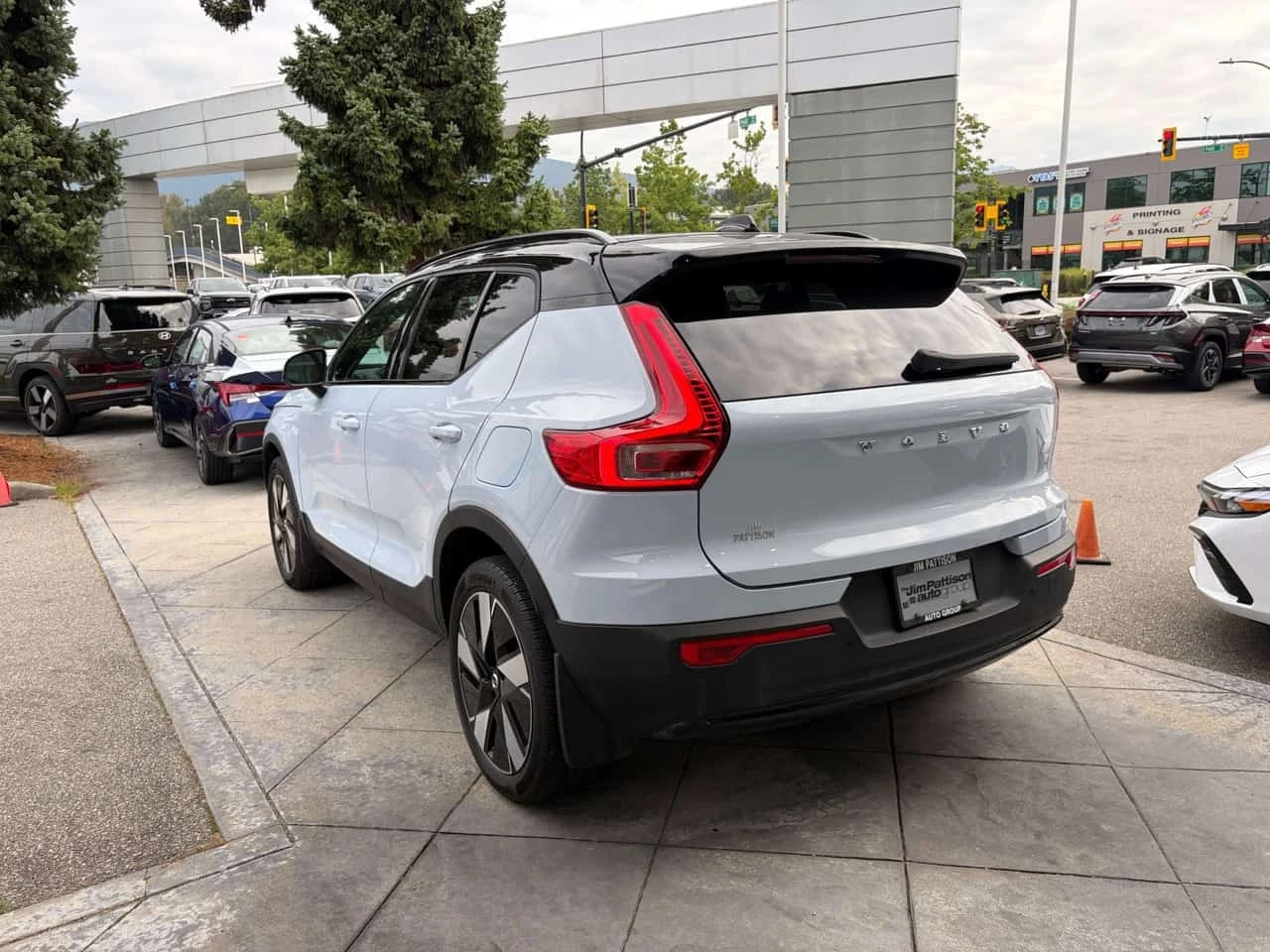 Volvo XC40 * Pure Twin eAWD Plus  * ПАНОРАМА * ЦЕНА ДО БГ * , снимка 3 - Автомобили и джипове - 56636890