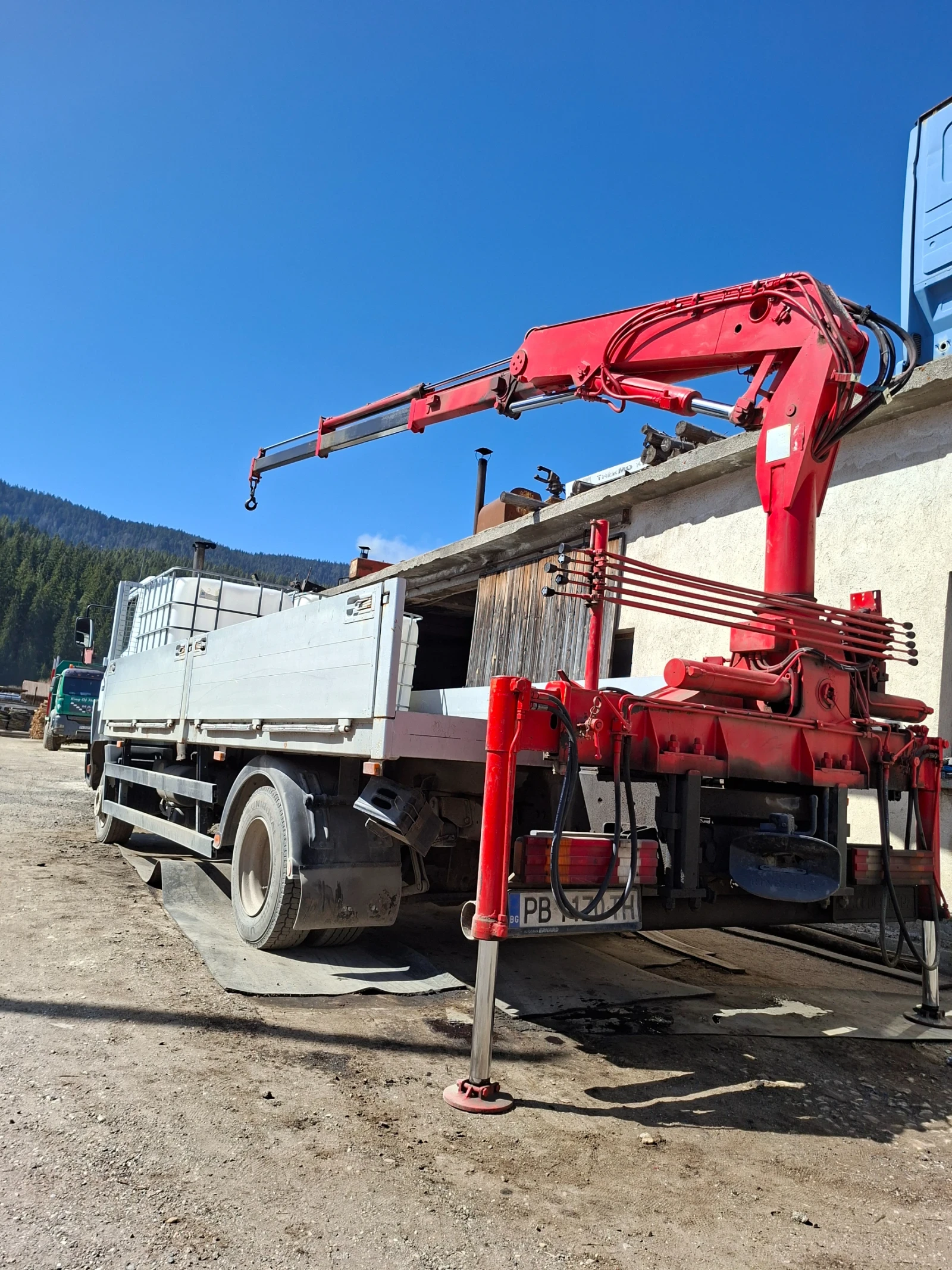 Mercedes-Benz 817 Кран, снимка 9 - Камиони - 53537209