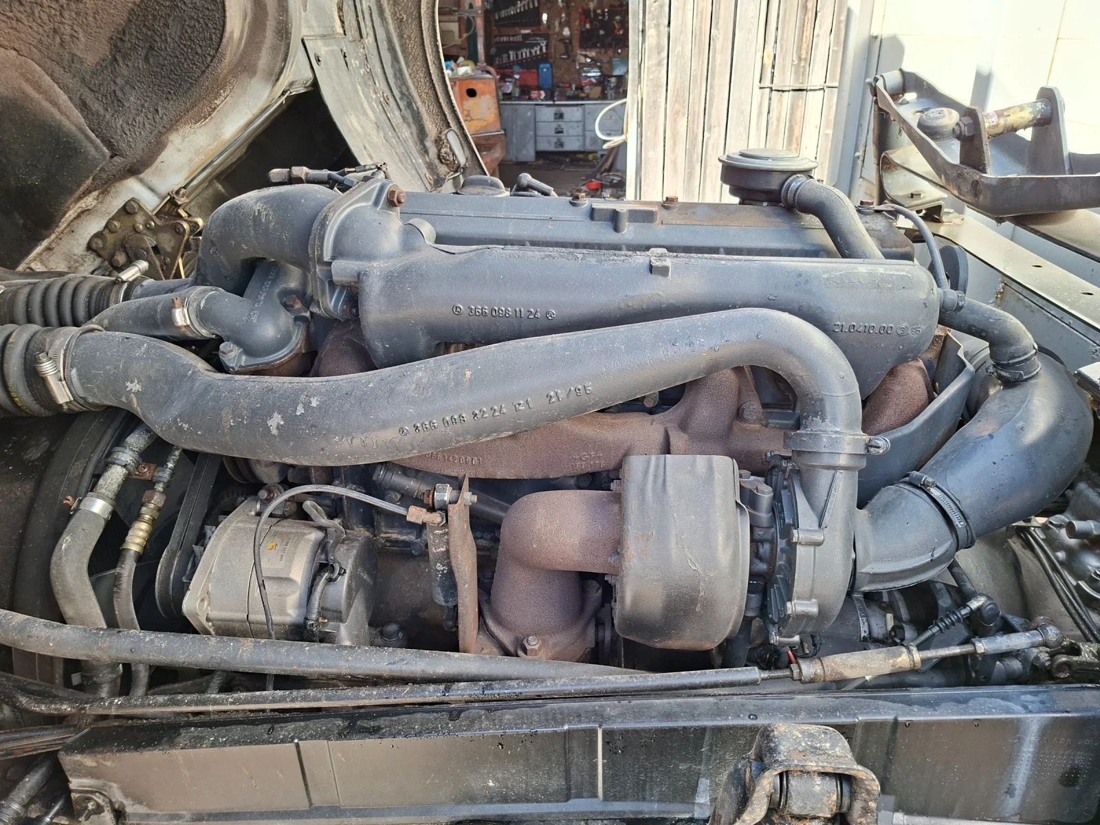 Mercedes-Benz 817 Кран, снимка 11 - Камиони - 53537209