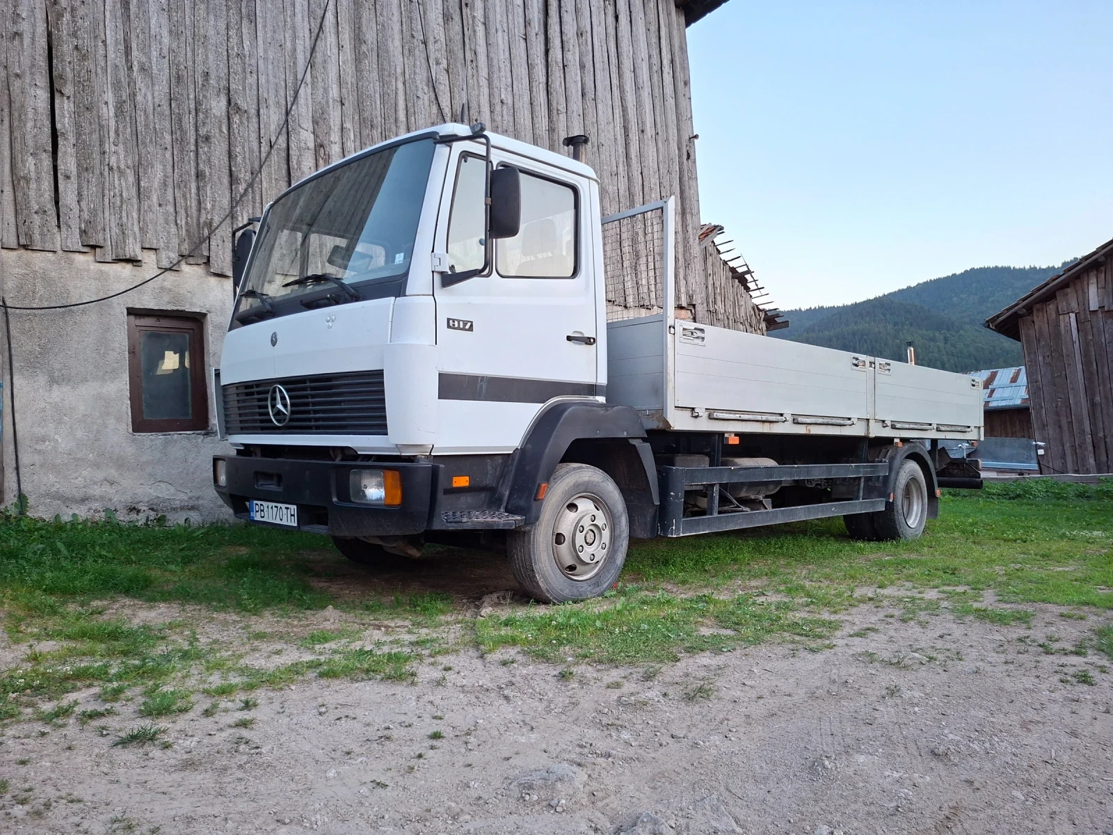 Mercedes-Benz 817 Кран